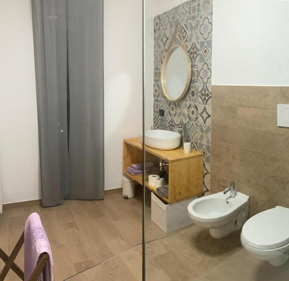 Wanderlust House Hotel Bari Exterior foto